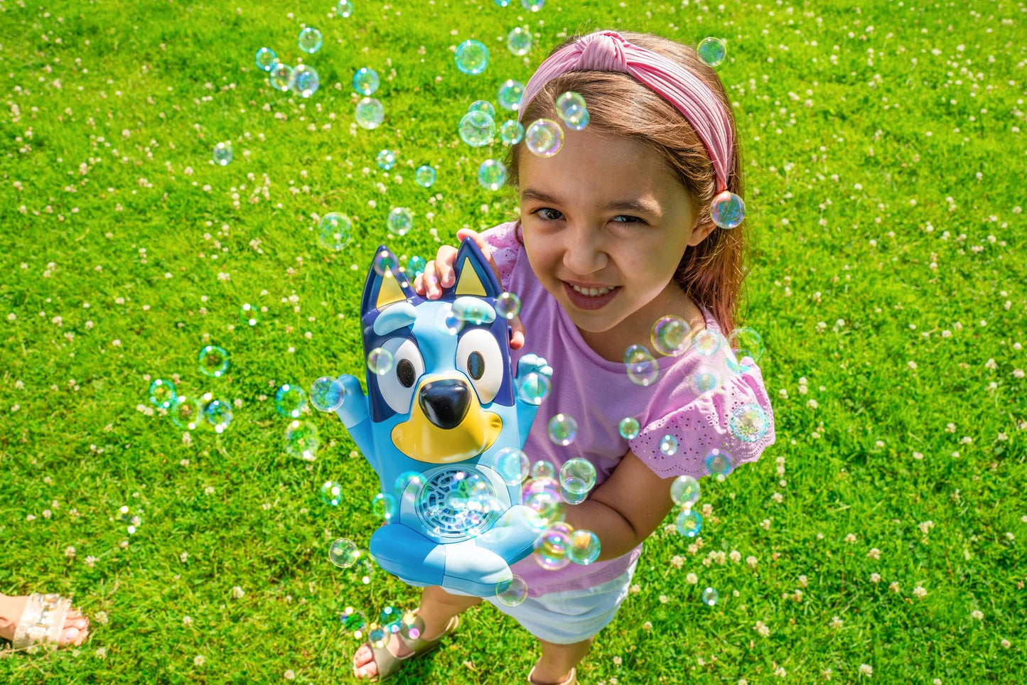 Little Kid Inc. No Spill Musical Bubble Machine