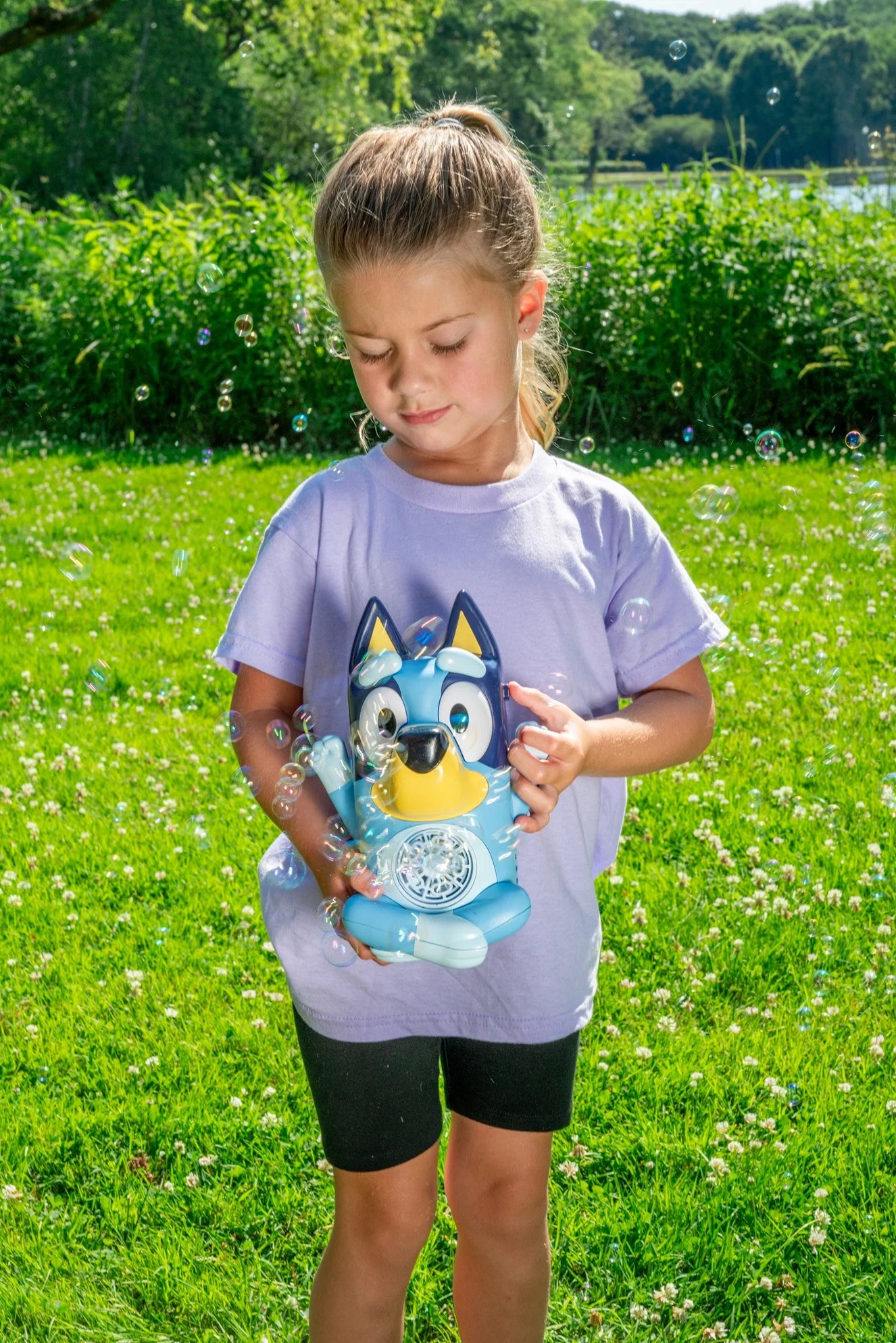 Little Kid Inc. No Spill Musical Bubble Machine